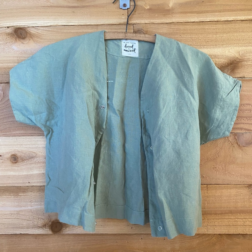 Dazed but Amazed Baseball shirt, size SIX,new,never worn ,no flaw